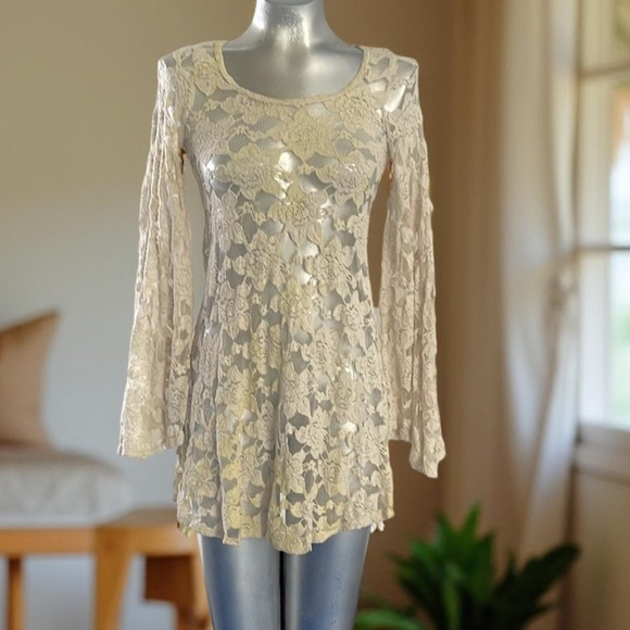 Audrey 3+1 Tops - Audrey 3+1 Elegant Cream Lace Women's Top size 2